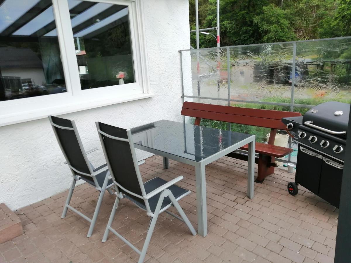 Apartment Am Felsen Zueschen Winterberg Exteriör bild